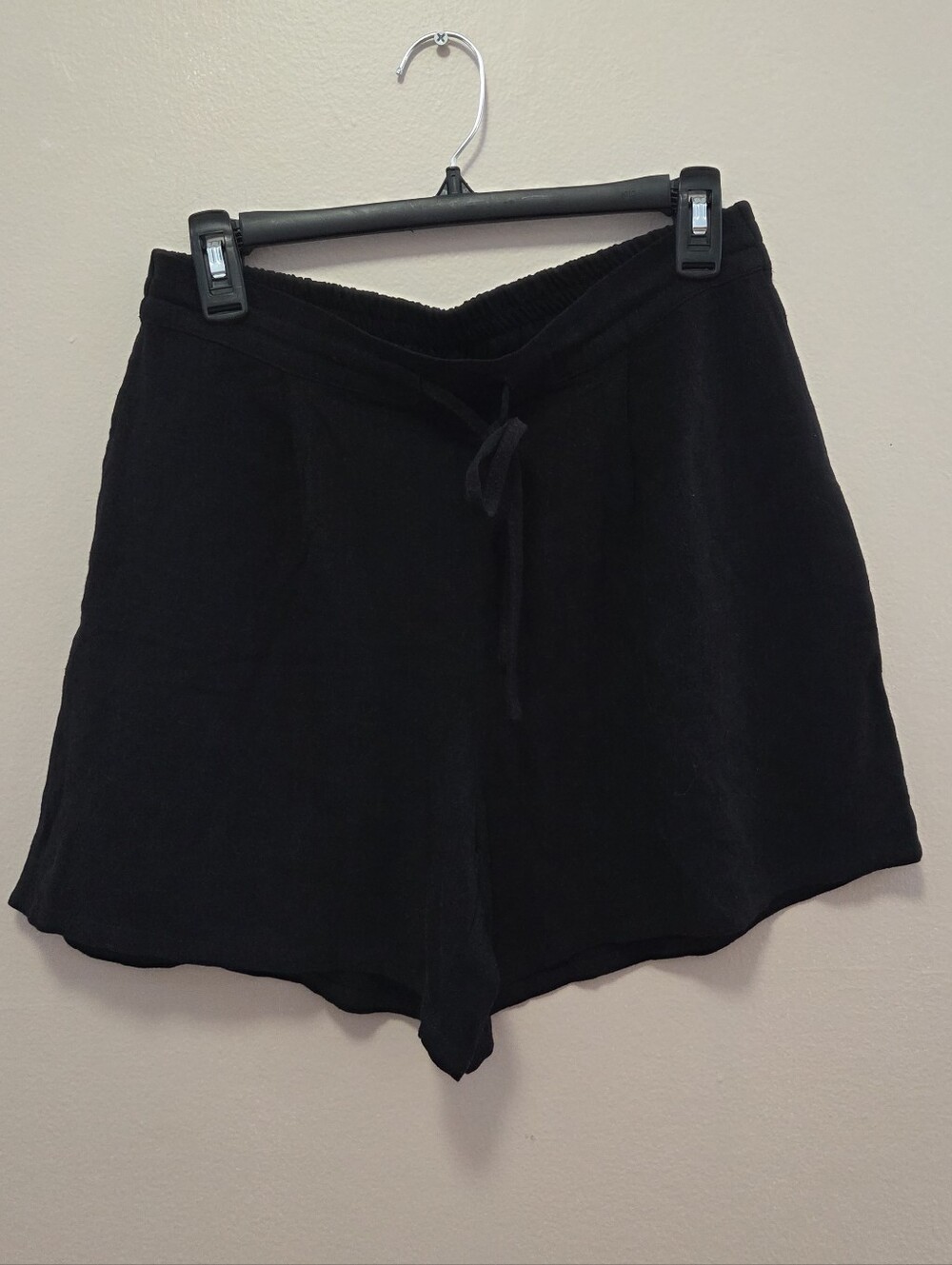 Women’s Knit Shorts With Adjustable Drawstring Waist